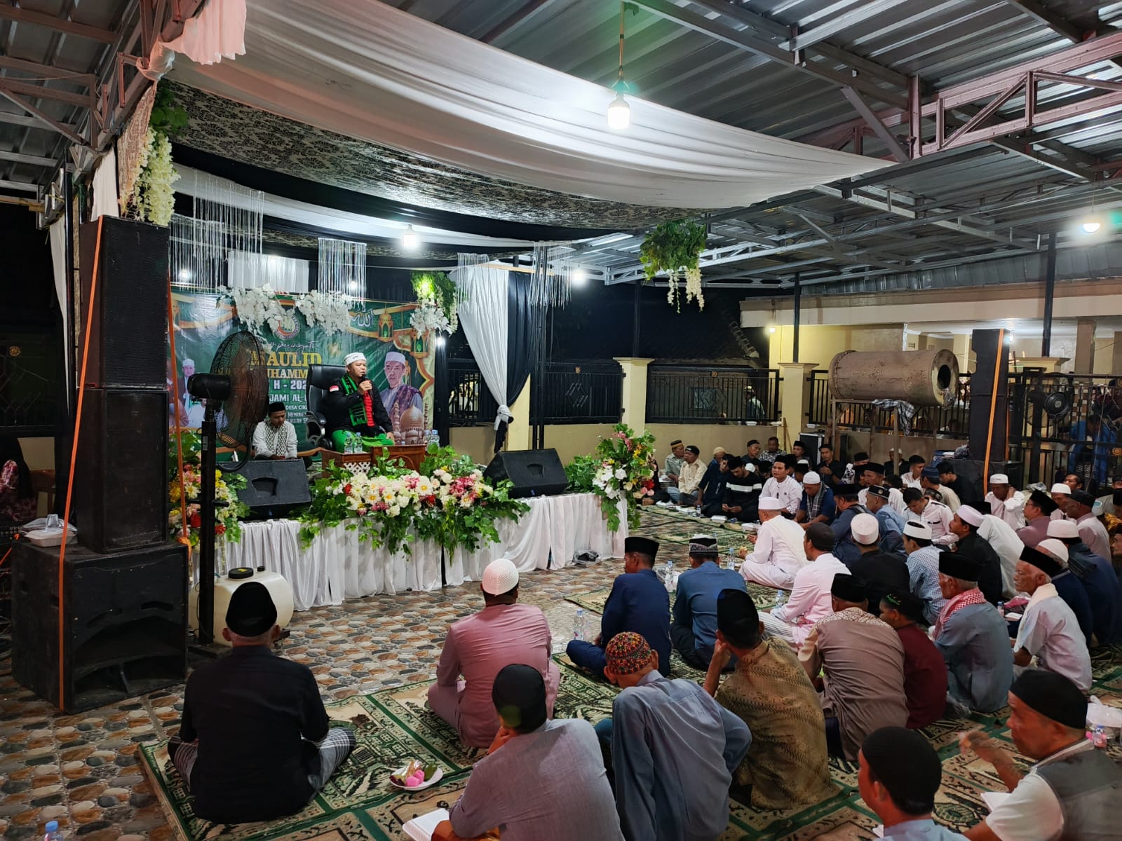 Maulid Nabi di Cikahuripan, Jaro Midun: Masjid Bukan Hanya Tempat Ibadah, Tetapi Tempat Pembinaan Karakter, Edukasi Sosial, dan Penguatan Ekonomi Umat