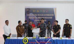 Tegakkan Hukum dan Cegah Hama Penyakit, Lanal Nias Serahkan Perkara Karantina serta Musnahkan 227 Ekor Babi Ilegal