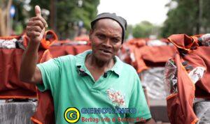 Presiden Prabowo Salurkan Bantuan Becak Listrik Lewat GSN