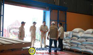 Prabowo Sidak Gudang Bulog Danurejo Pastikan Stok Beras Aman, Usai Beri Arahan Ketua DPRD Se-Indonesia