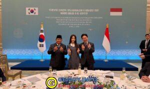 Kompak Lakukan Simbol Jari Hati, Momen Prabowo Bertemu Carmen Hearts2Hearts