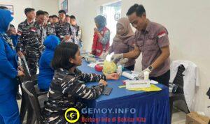 Jalasenastri & Prajurit Lanal Bintan Donor Darah untuk HUT Dharma Pertiwi