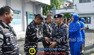 Danlanal Sibolga Kukuhkan Kenaikan Pangkat 18 Personel Lanal Sibolga