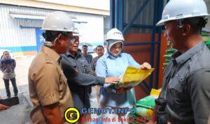 Pastikan Stok Beras Aman, Anggota DPR RI Fraksi Partai Gerindra Annisa Mahesa Sidak Gudang Bulog Serang